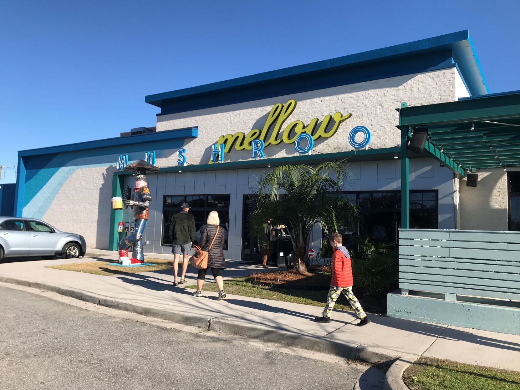 Mount Pleasant restaurant owners buy pizzeria franchise in N. Charleston; new cafes coming